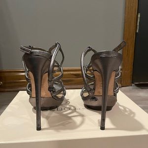 Bcbg size 7 platform sandals
